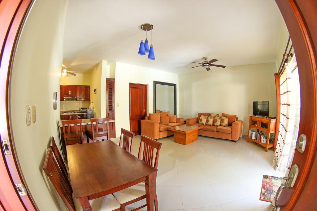 Paradise Condos Apartment *