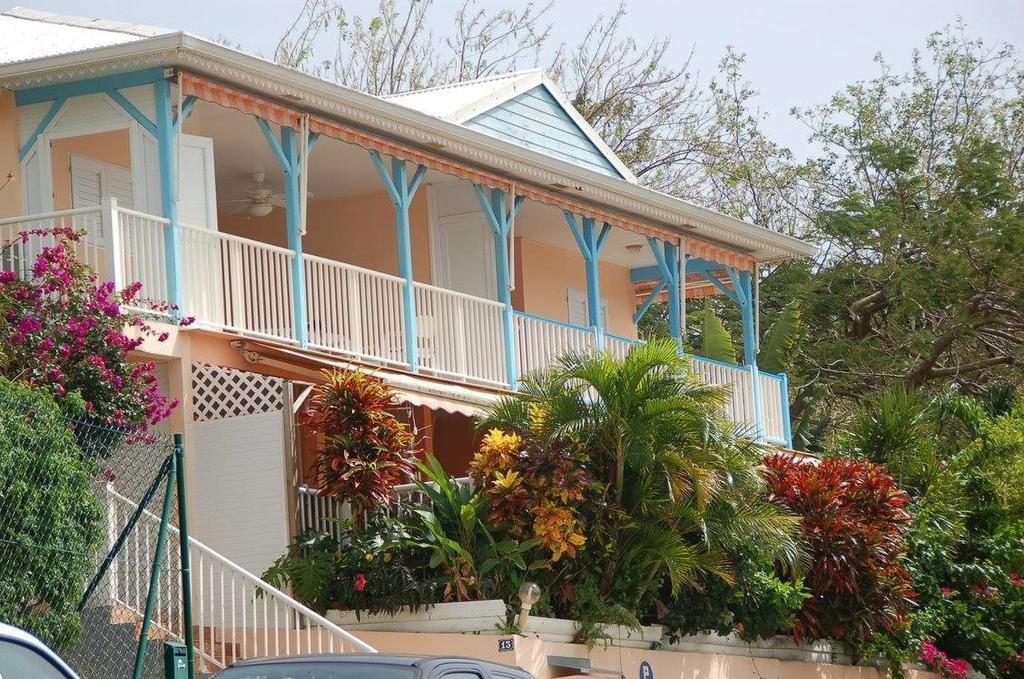 Les Balisiers Apartment *
