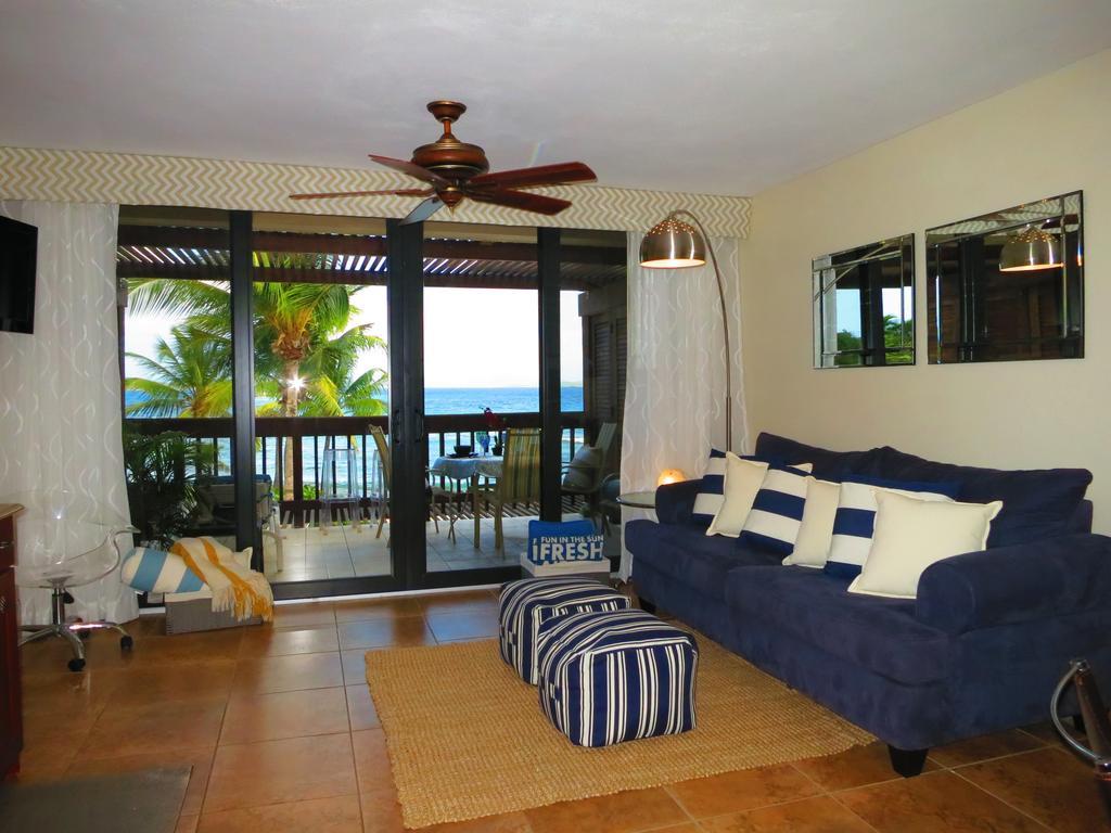 Apartment Luxury Beachfront King On Sapphire Ii