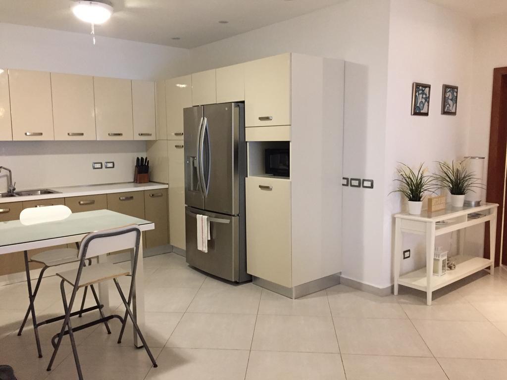 Aligio Beachfront Paradise Apartment