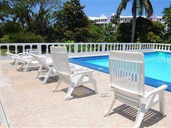 Patiently Waiting Hotel Montego Bay
