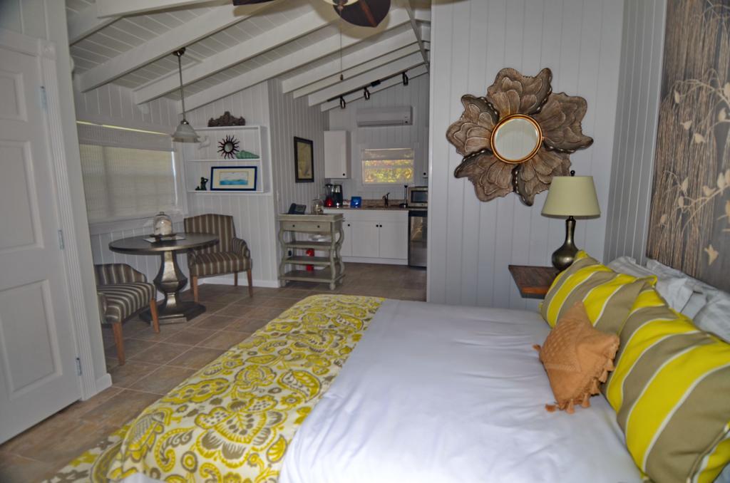 & Marina Resort Hope Town