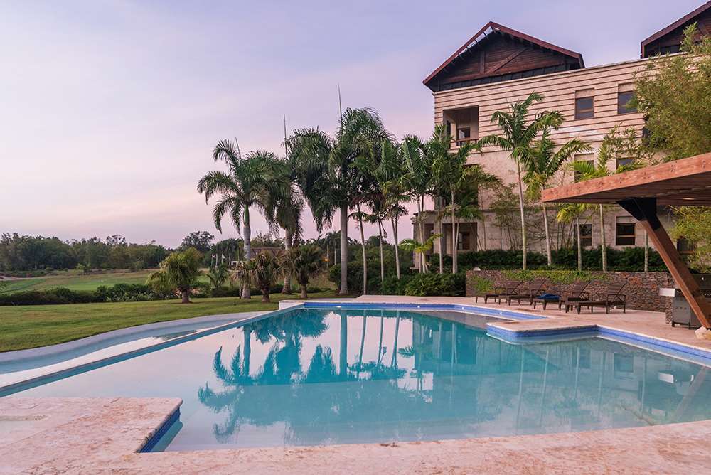 Apartment Altos Residences