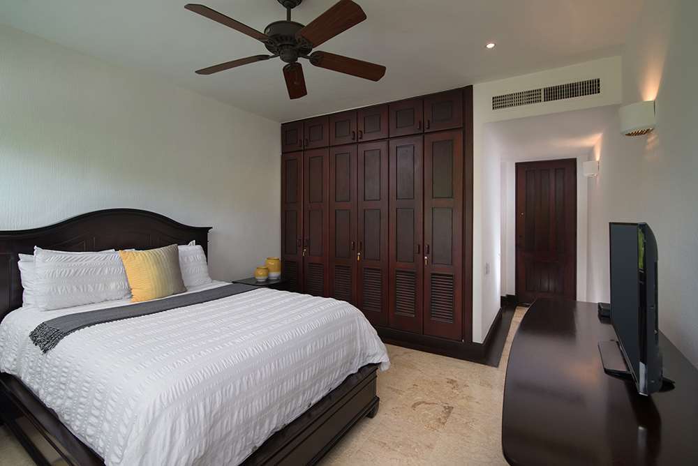 Altos Residences Apartment *