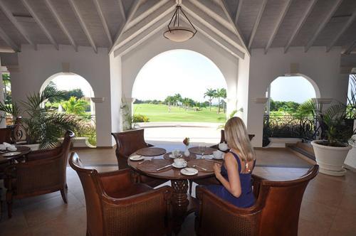 Coconut Grove 1, Luxury By Island