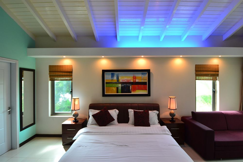 Hotel Quints Travelers 3*
