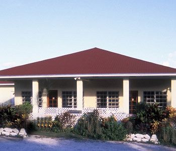 Surfers Manor Hotel Gregory Town