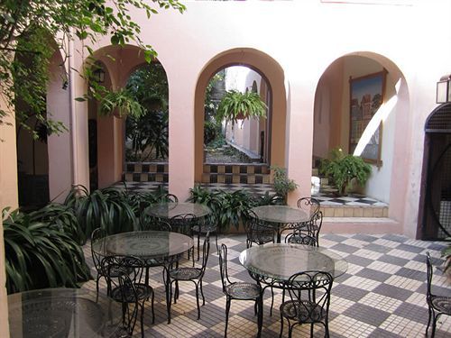 Du Roi Christophe Hotel