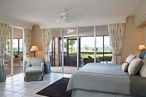Resort The Sands At Grace Bay