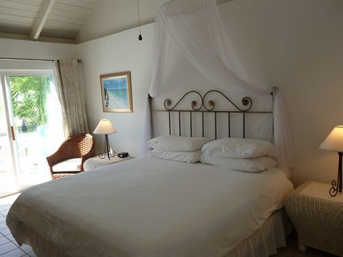 Sibonne Beach Hotel 3*