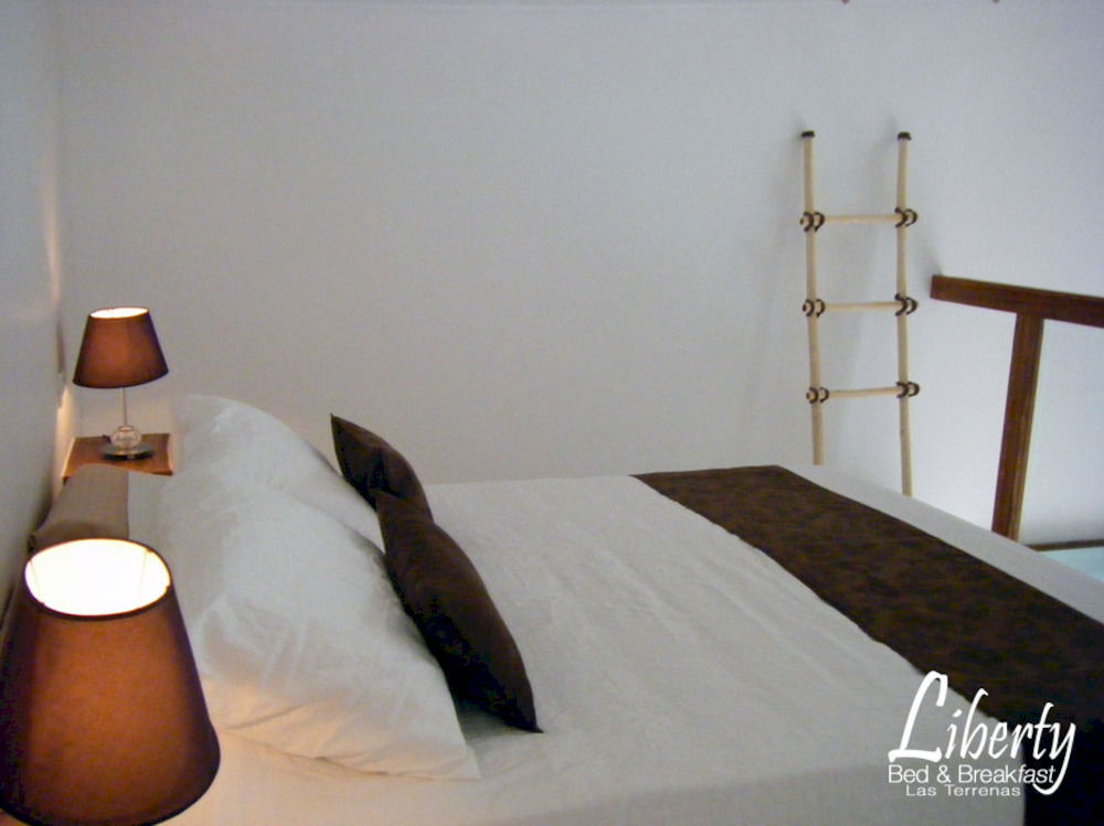 Leeloo Boutique