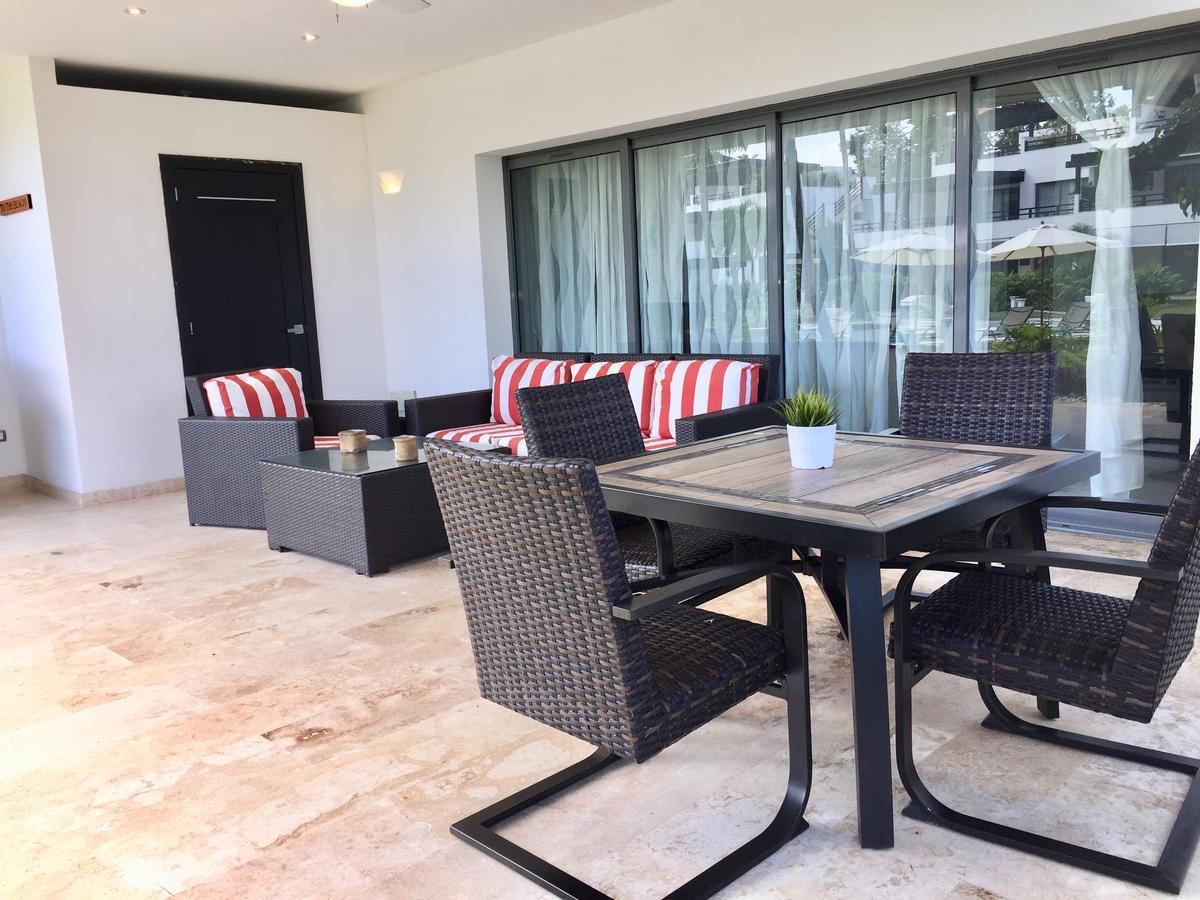 Aligio Beachfront Paradise Apartment