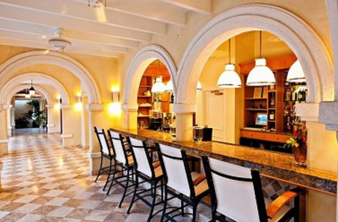 Renaissance Apartamento Grace Bay