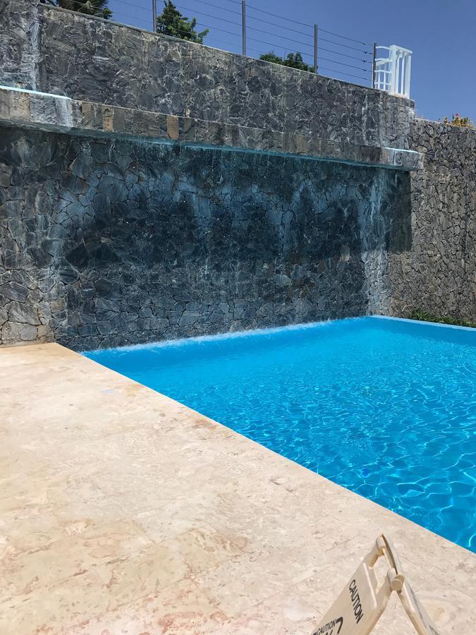 Vista Mare Spectacular Ocean View Floor 1-bedroom Condo, Aparthotel