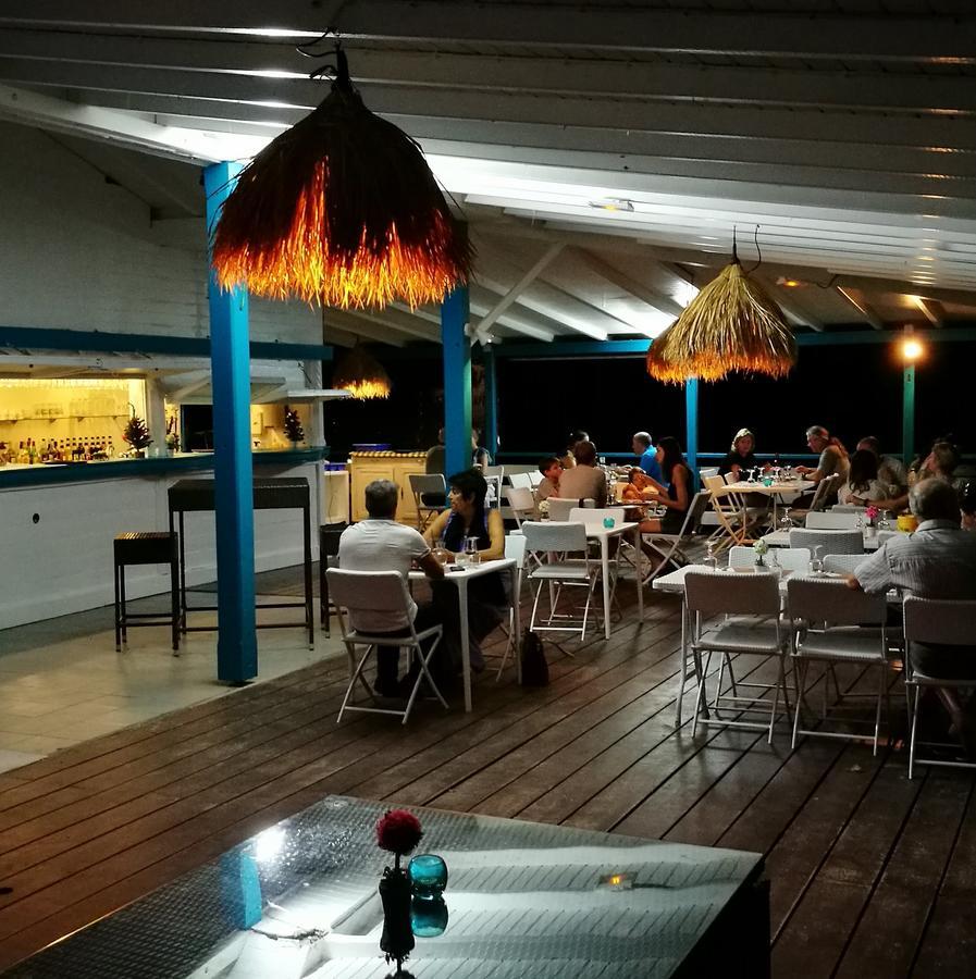 Anse Des Rochers Apartment