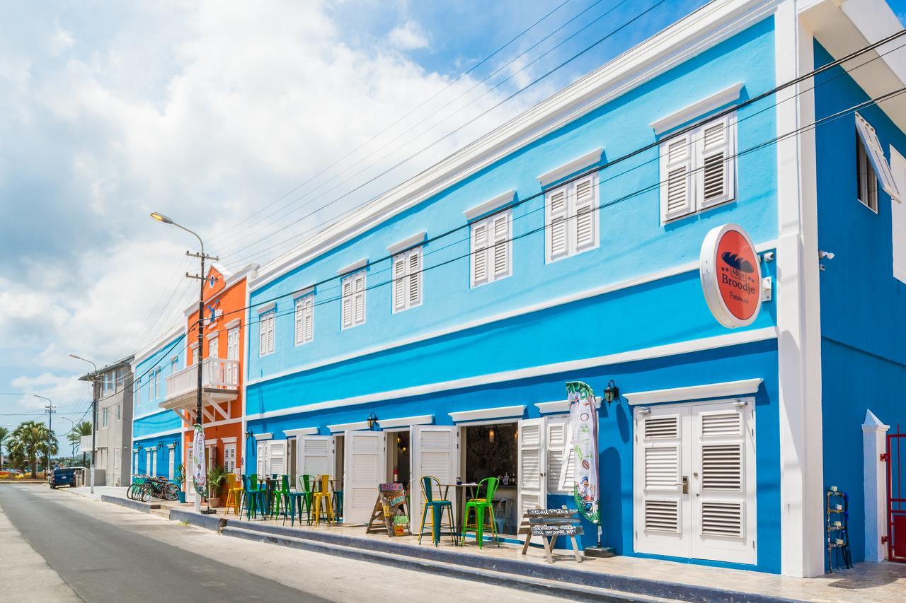 Bed & Bike Curacao Hostel *