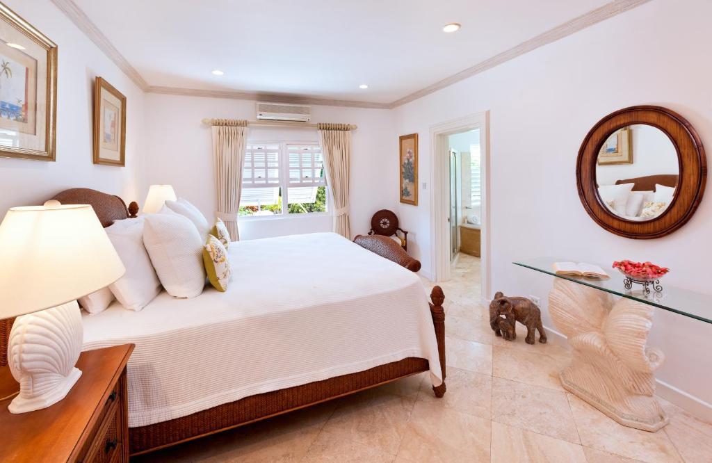 Coconut Grove 1, Luxury By Island
