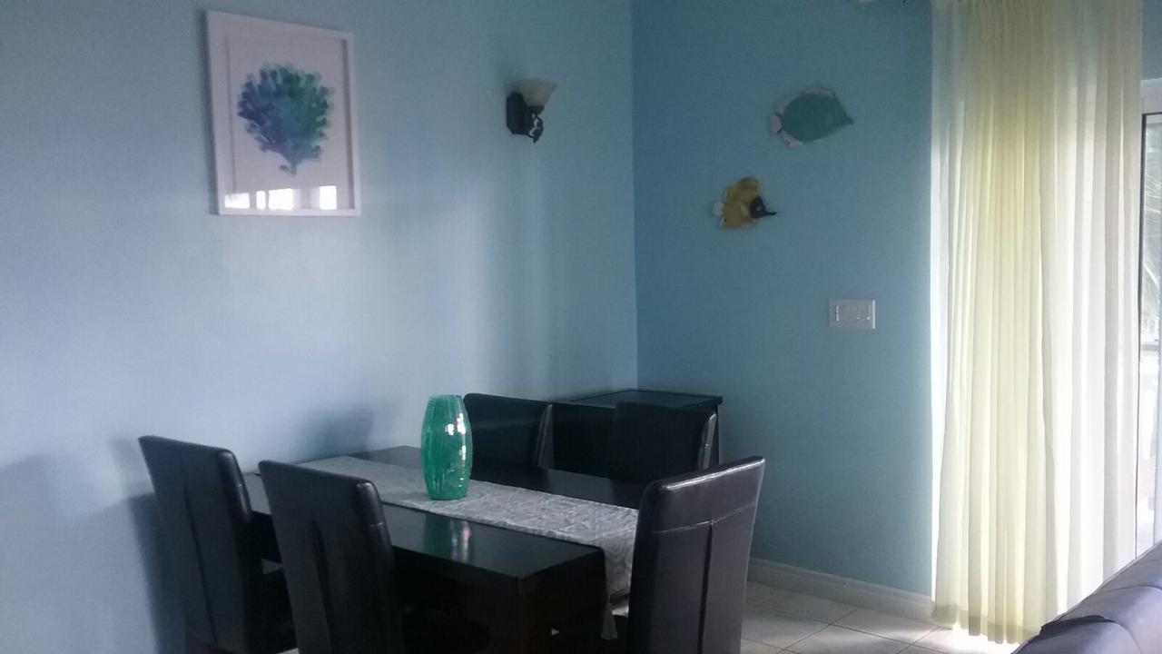 Queen Angel * Providenciales