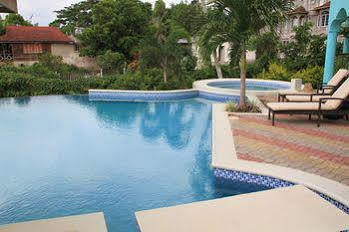 Hotel Sky Blue 3*