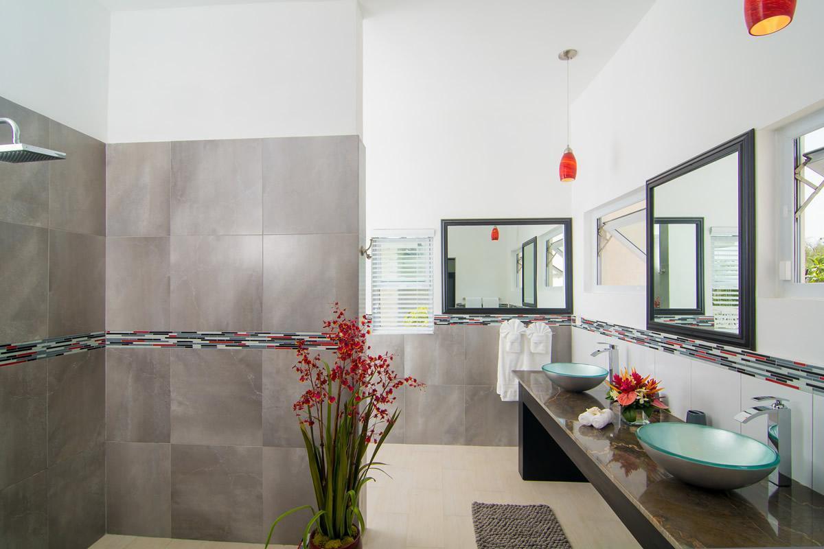 Villa Dreamtime By The Sea Seven Bedroom