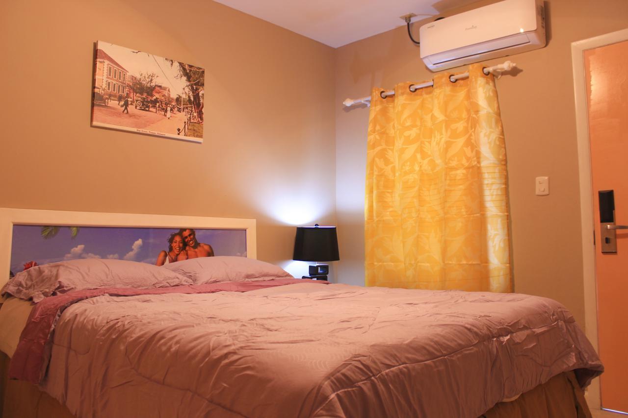 Hotel Hibiscus Nassau