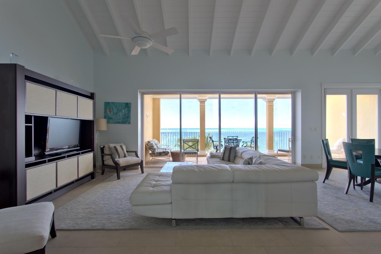 Renaissance Apartamento Grace Bay