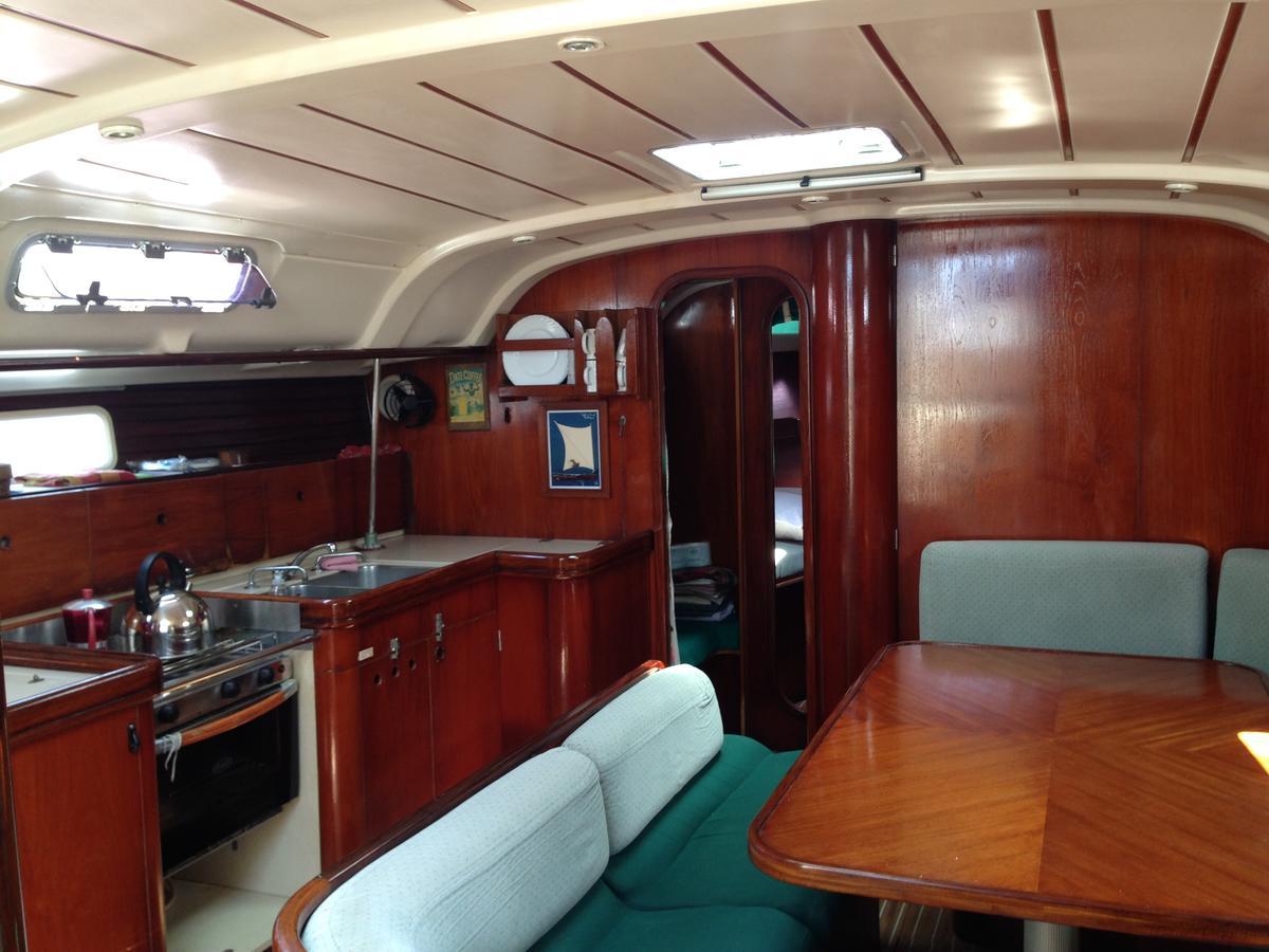 Private Yacht, Day Sail And Houseboat Gros Islet