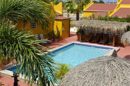 Aparthotel Yacht Club 3*