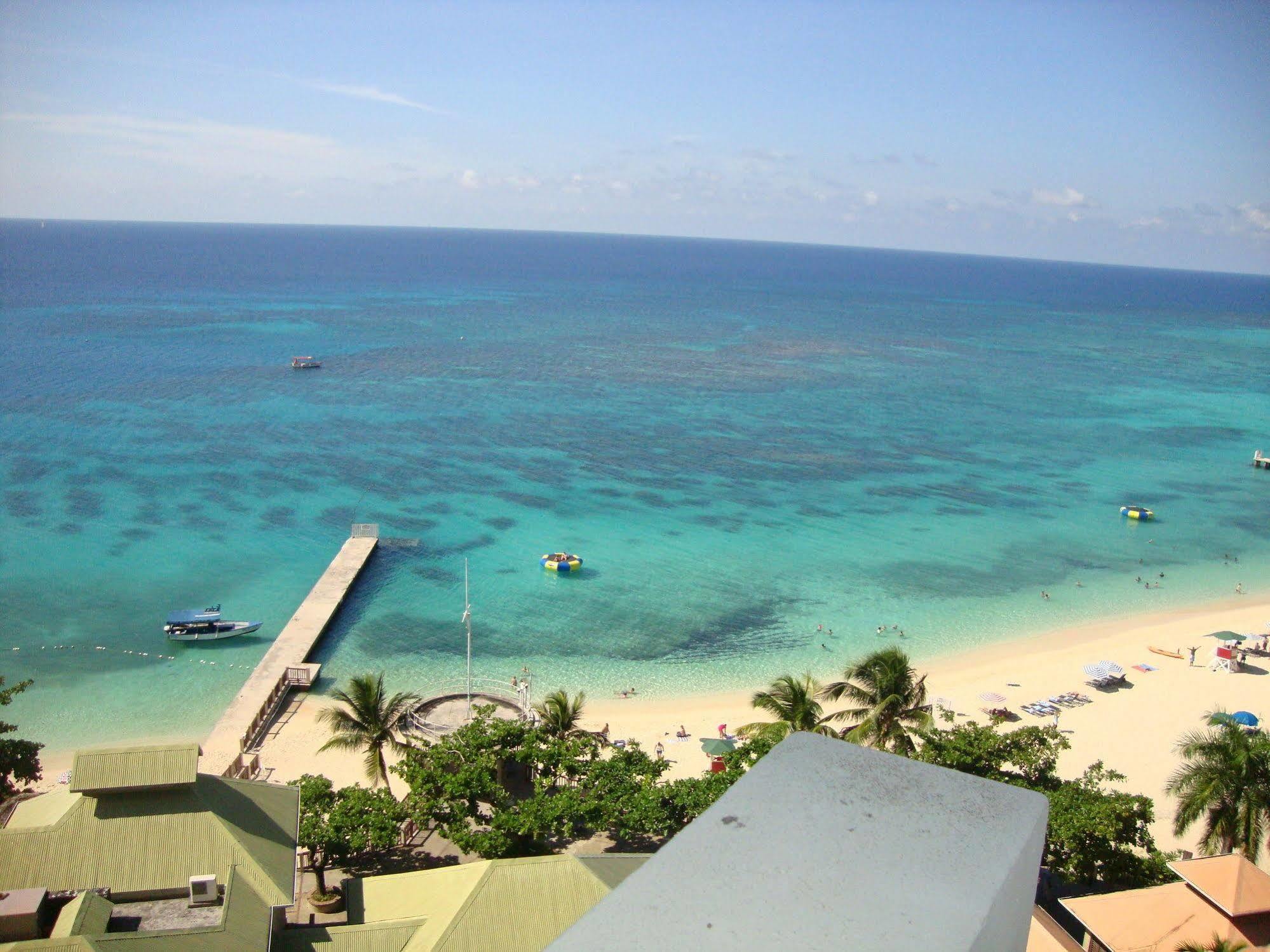 Coral Reef Beach Suite At Montego Bay Club Resort Hotel