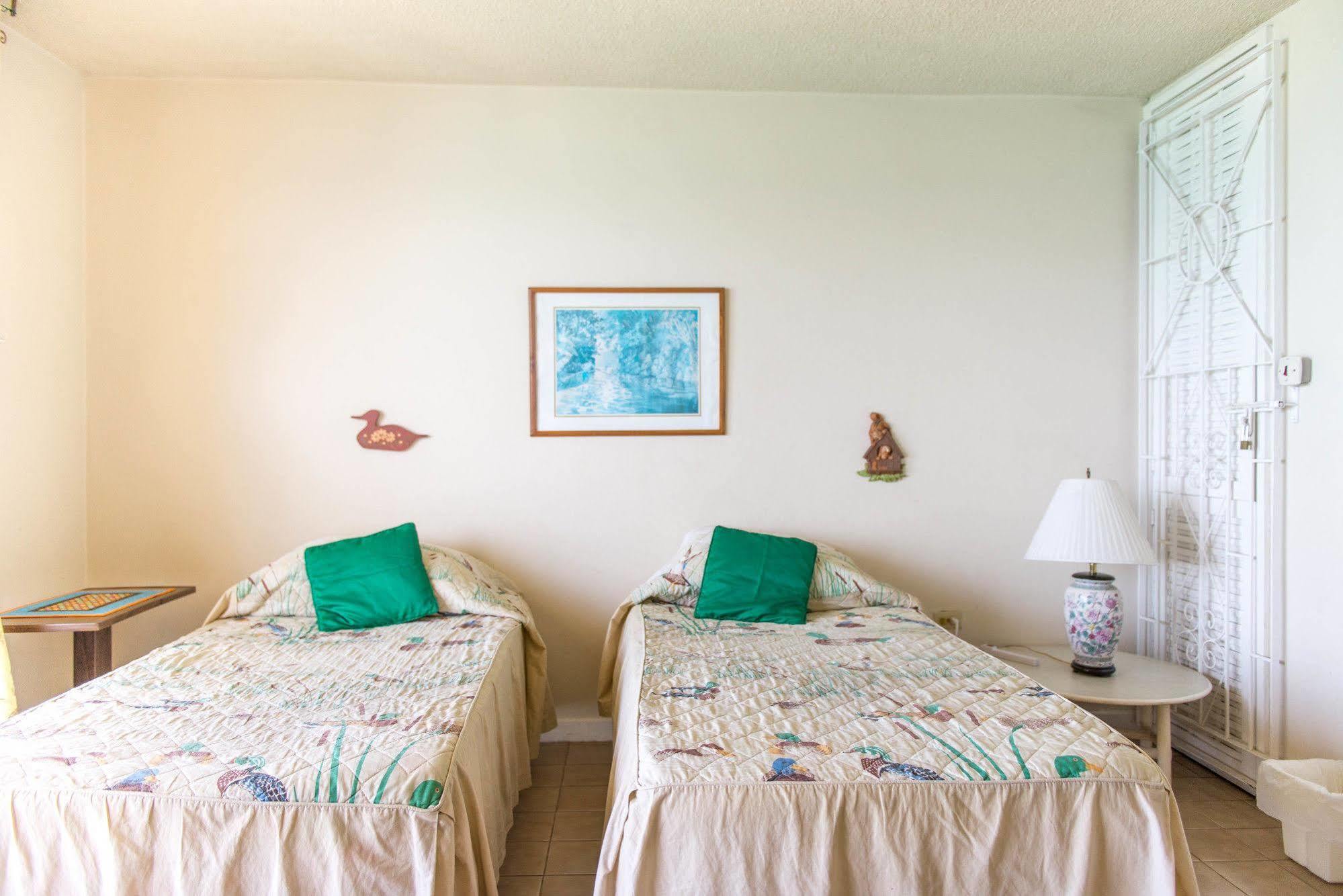 Coral Reef Beach Suite At Montego Bay Club Resort