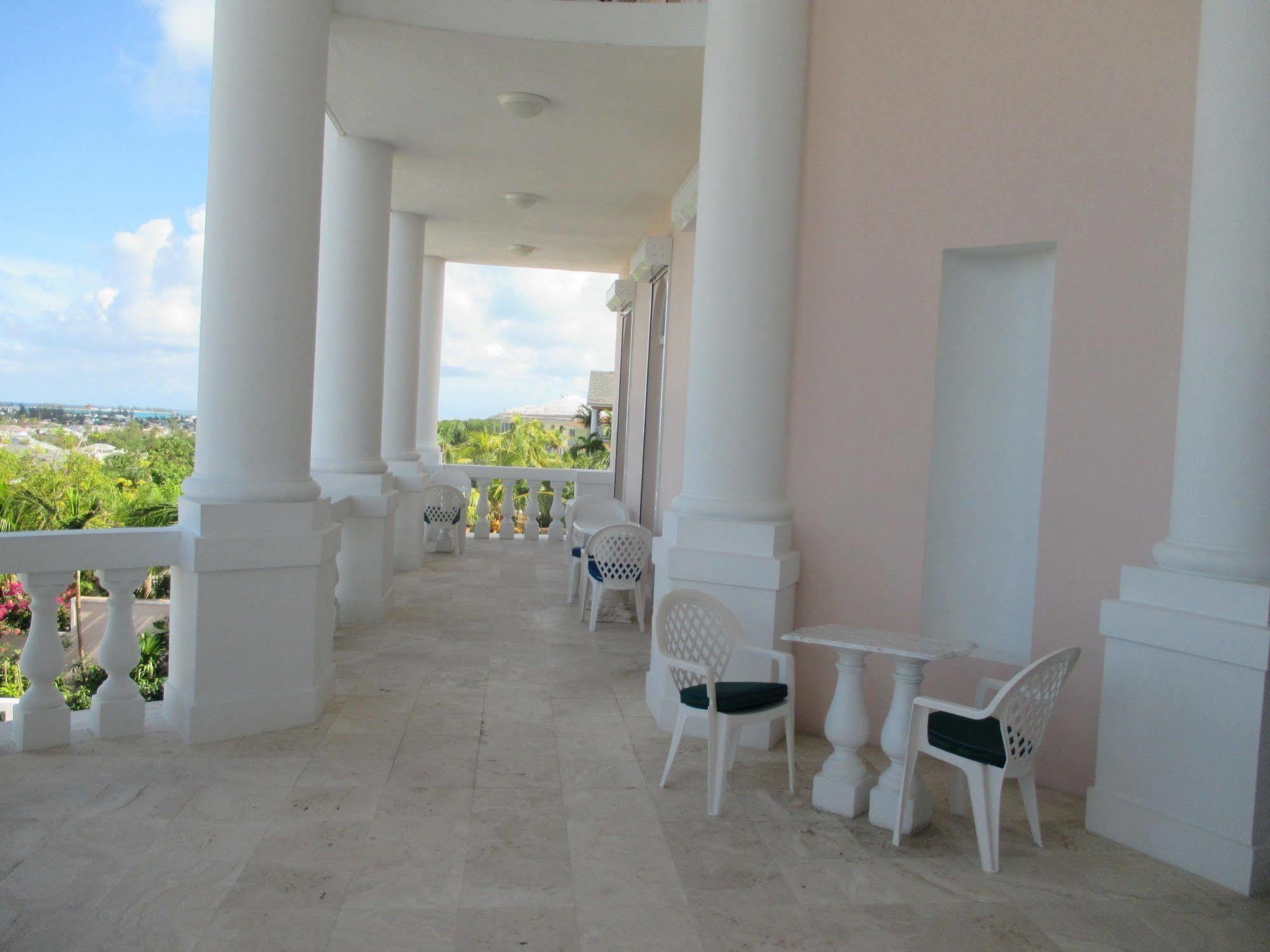 Ocean West Boutique Hotel 3*