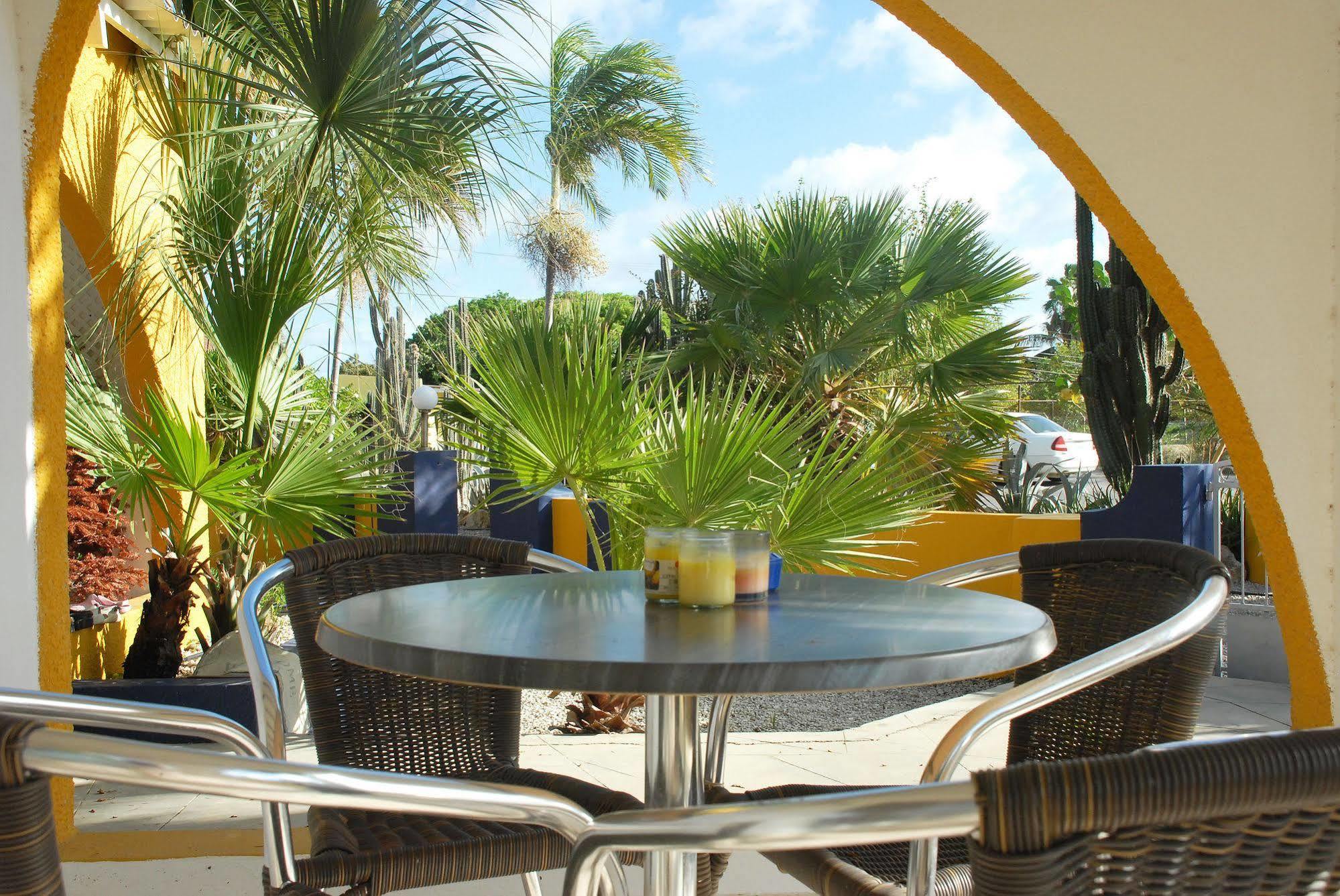 Yacht Club 3* Bonaire