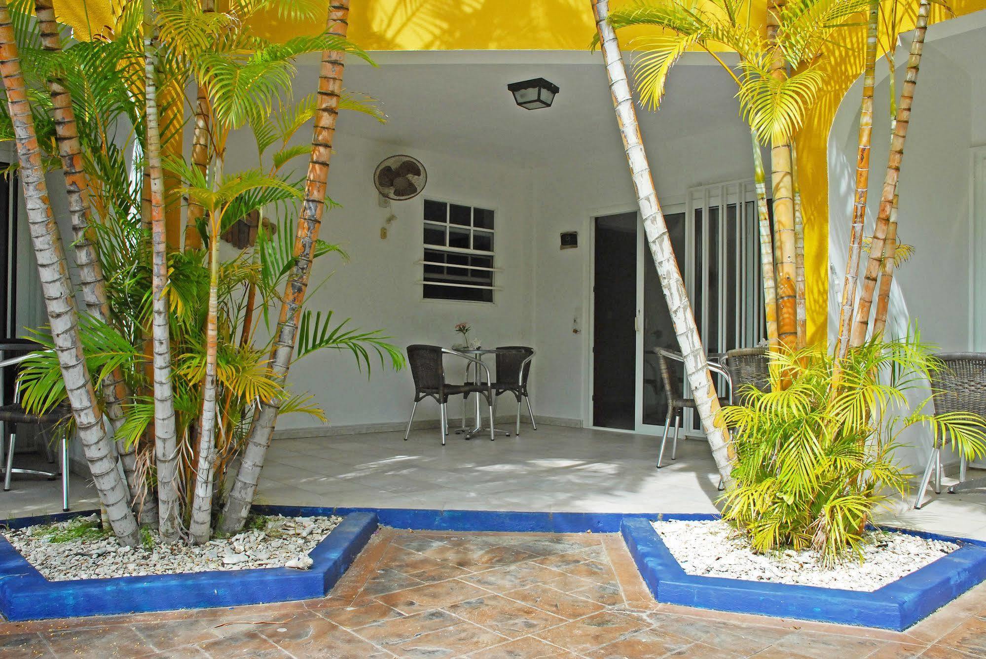Yacht Club 3*
