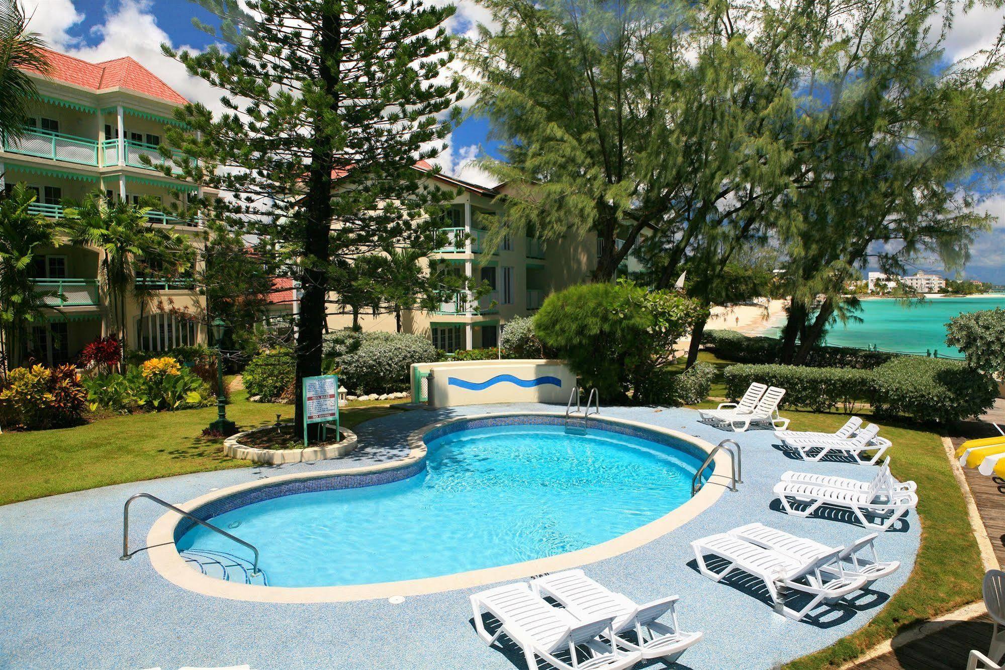 Hotel Blue Orchids Beach 3*