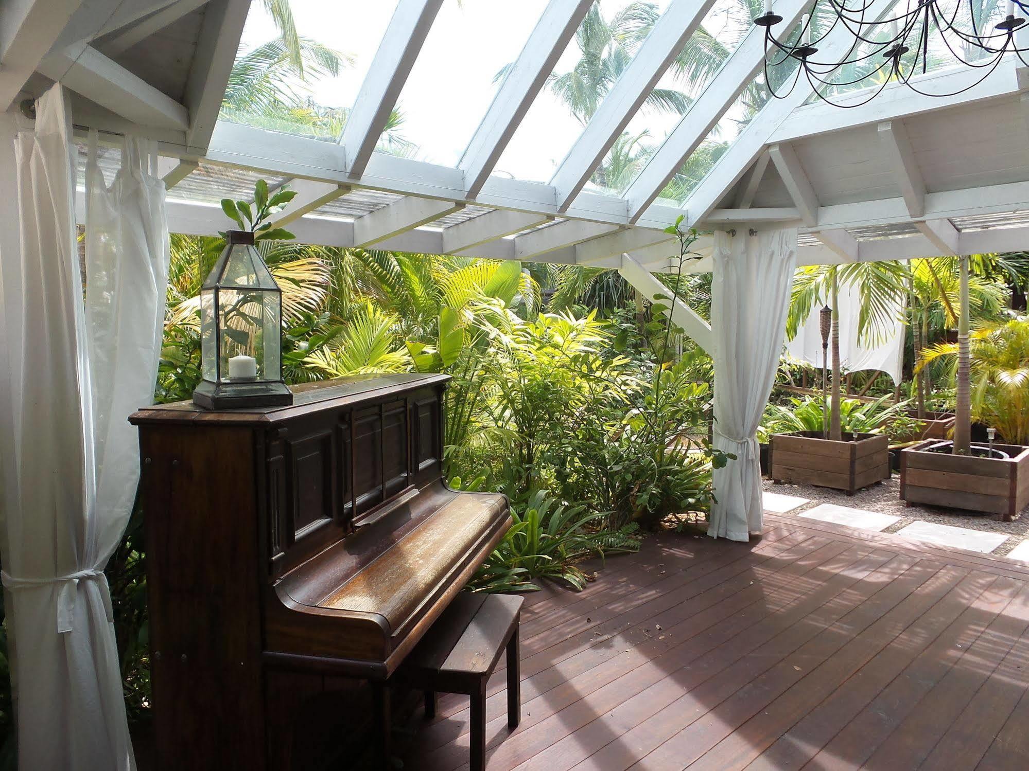 Le Jardin Creole St. John's