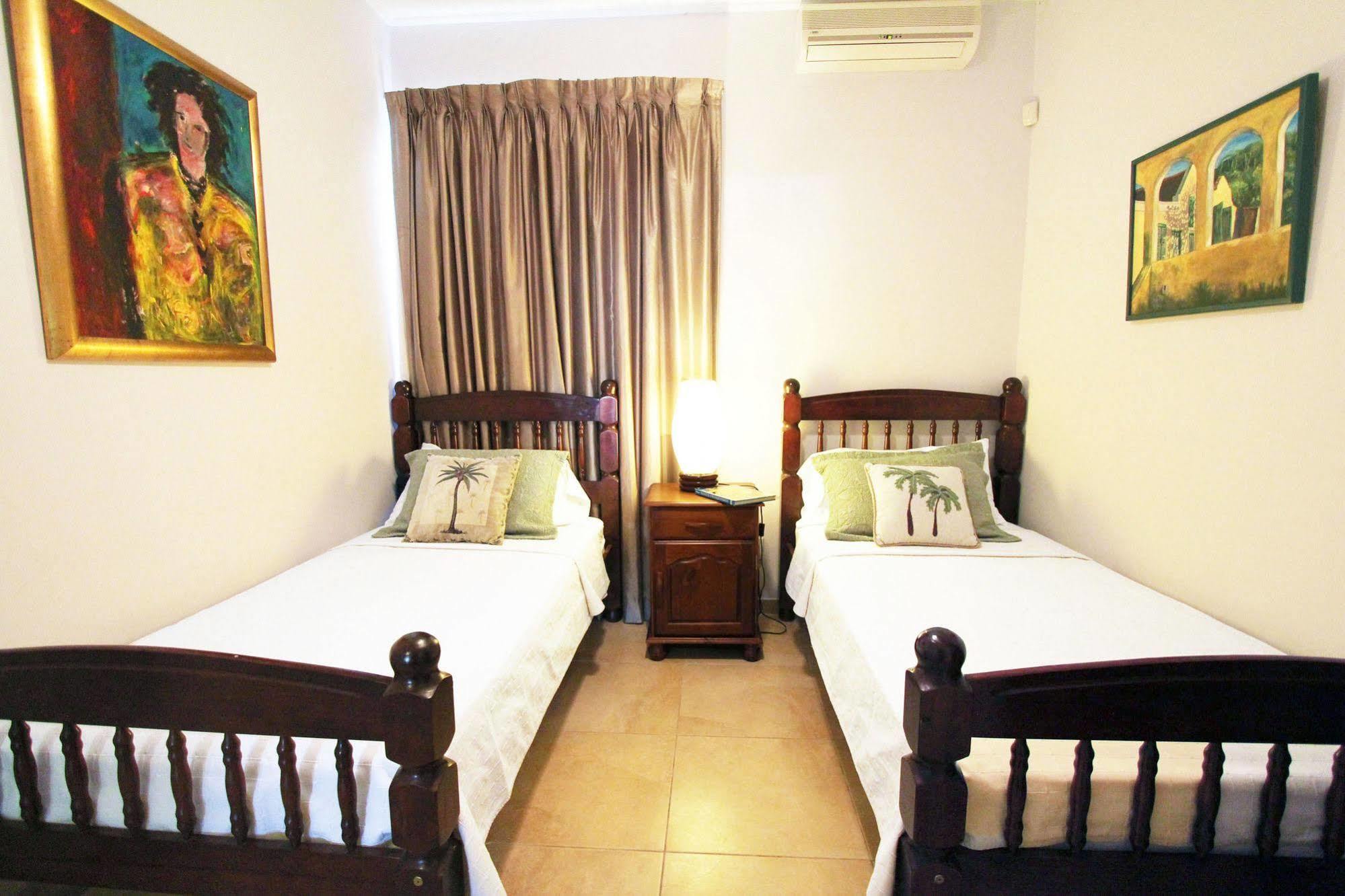 Kas Kinikini Hotel Willemstad