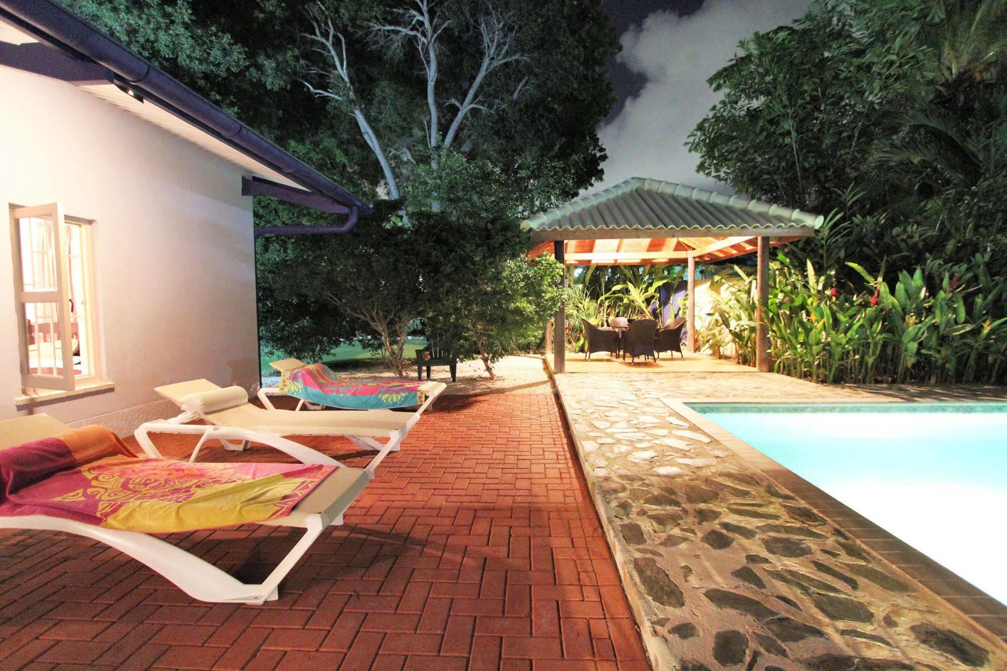 Hotel Kas Kinikini *