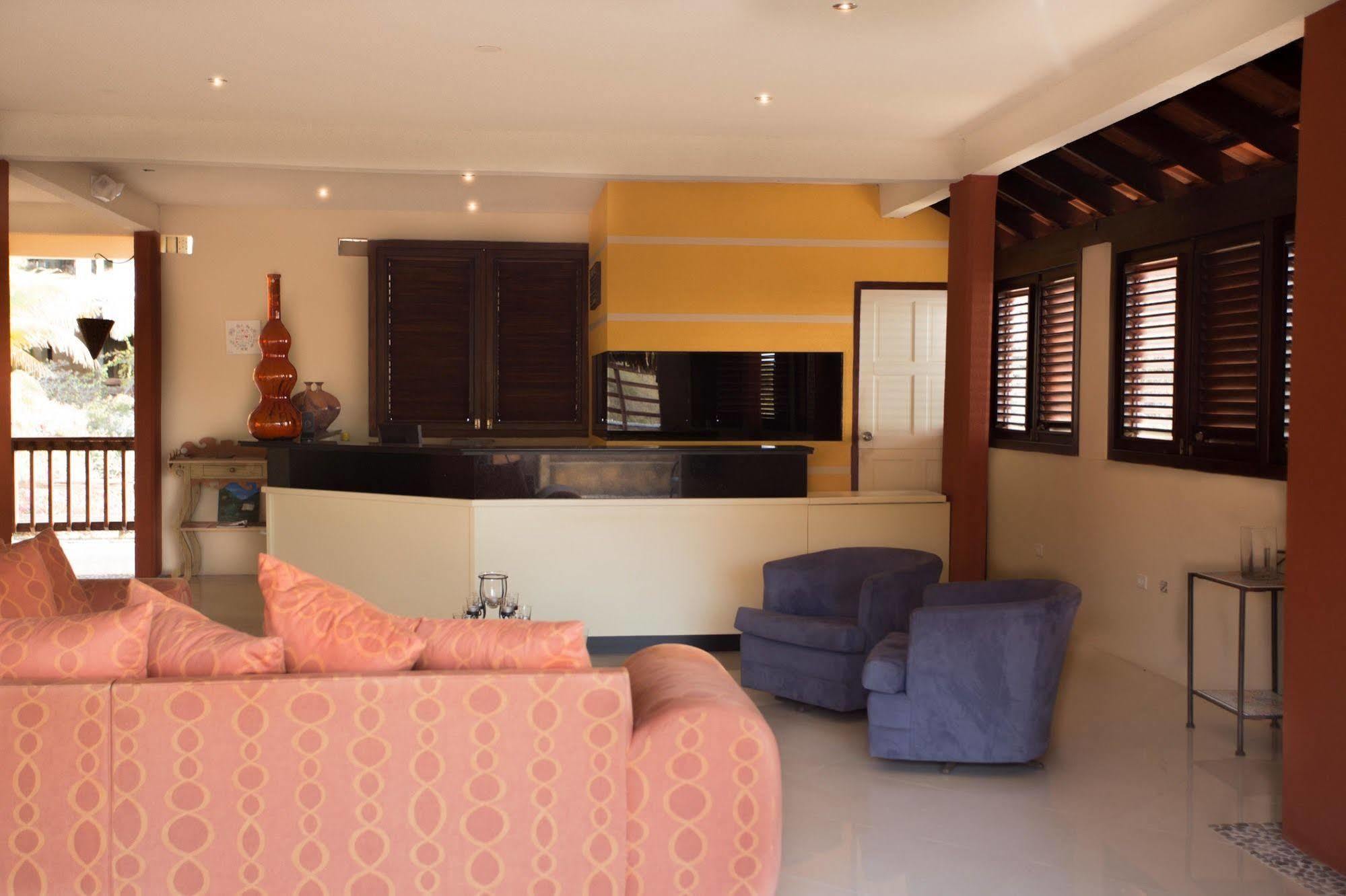 Punta West 4*