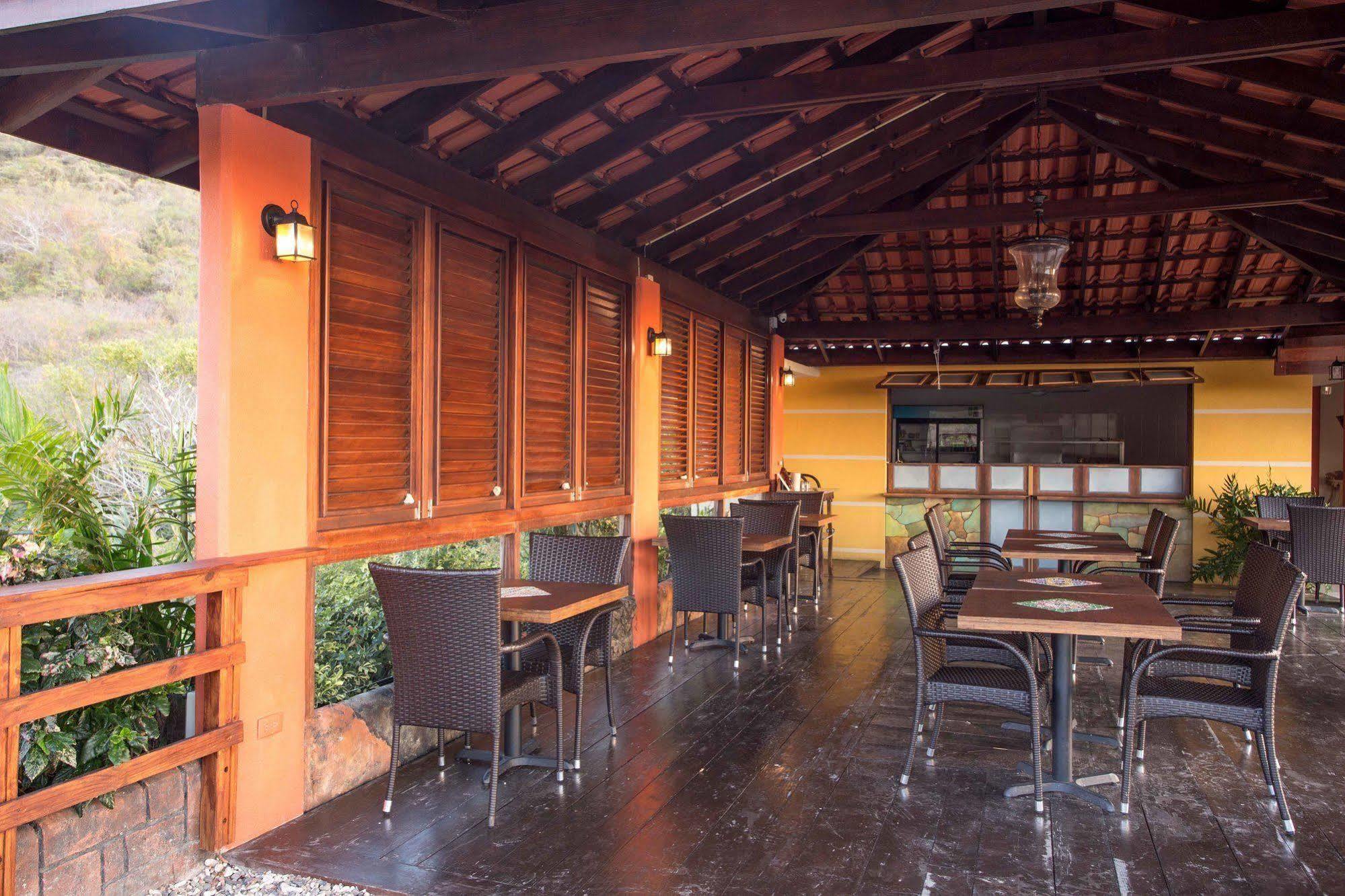 Punta West Hotel