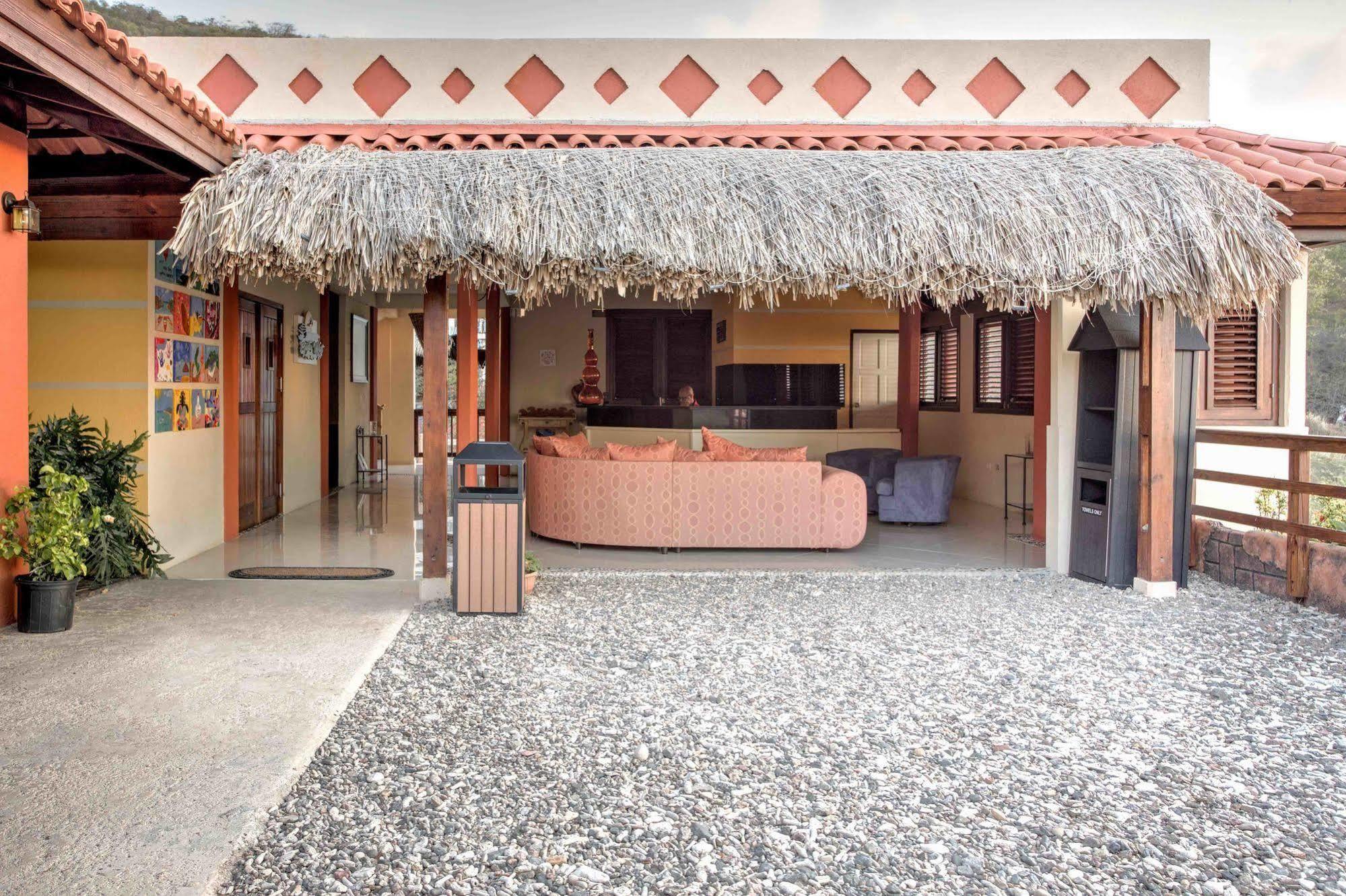 Punta West Hotel 4*