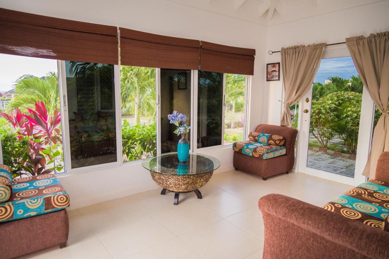 Coolshade Ii Villa