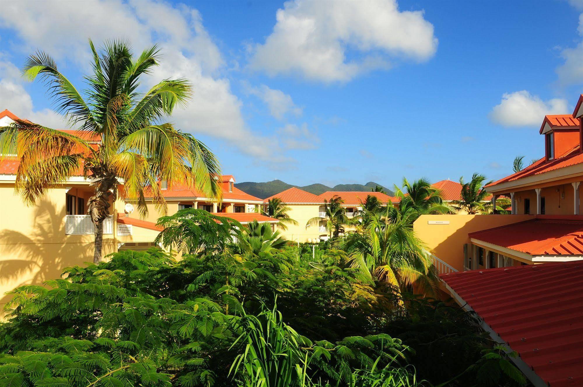 Le Flamboyant- Le Village 2*