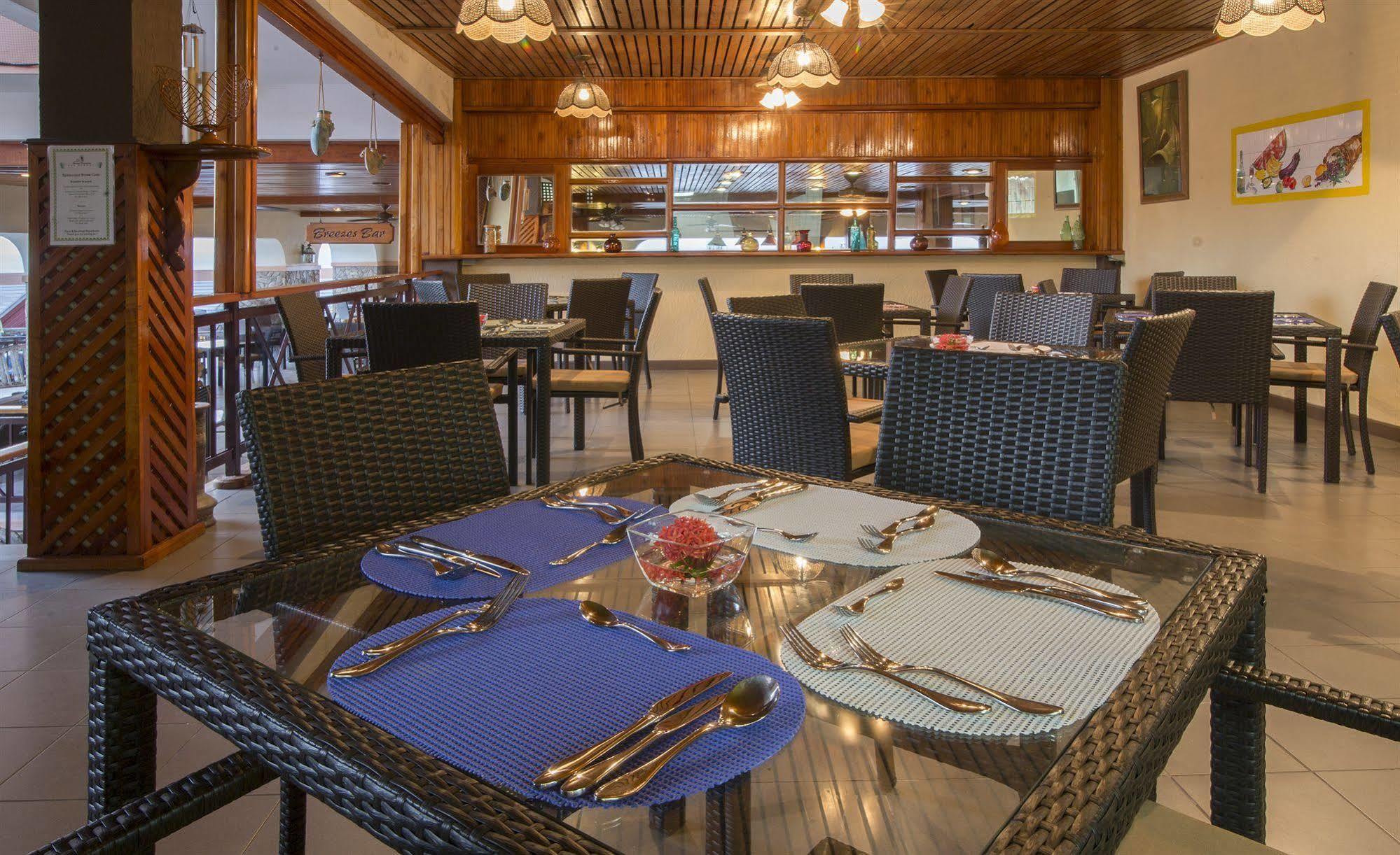 Le Grand Courlan Adults Only 3* Black Rock