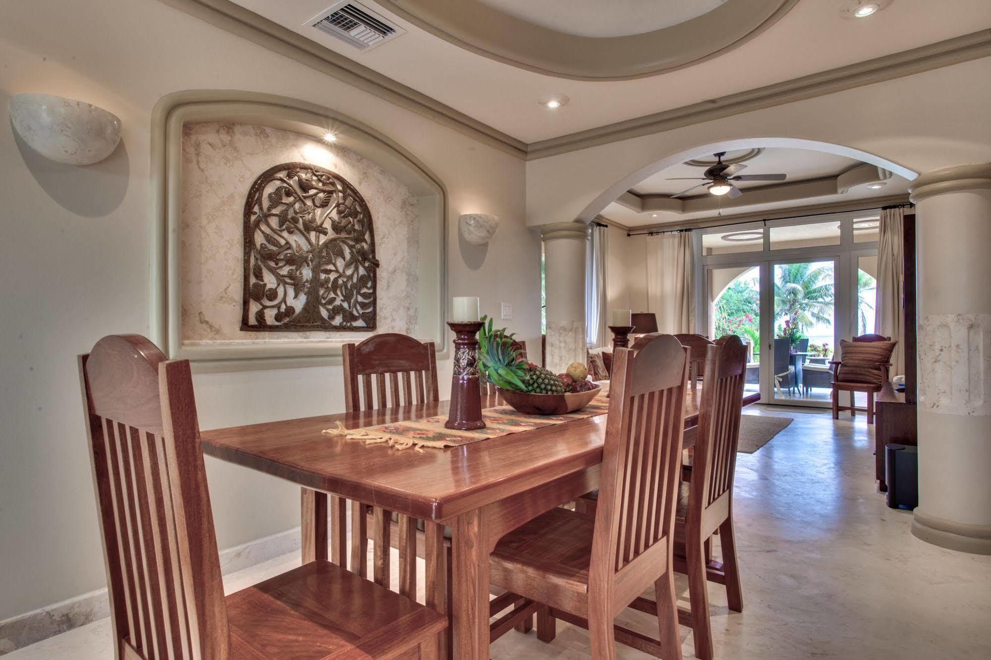 Hotel Belizean Cove Estates