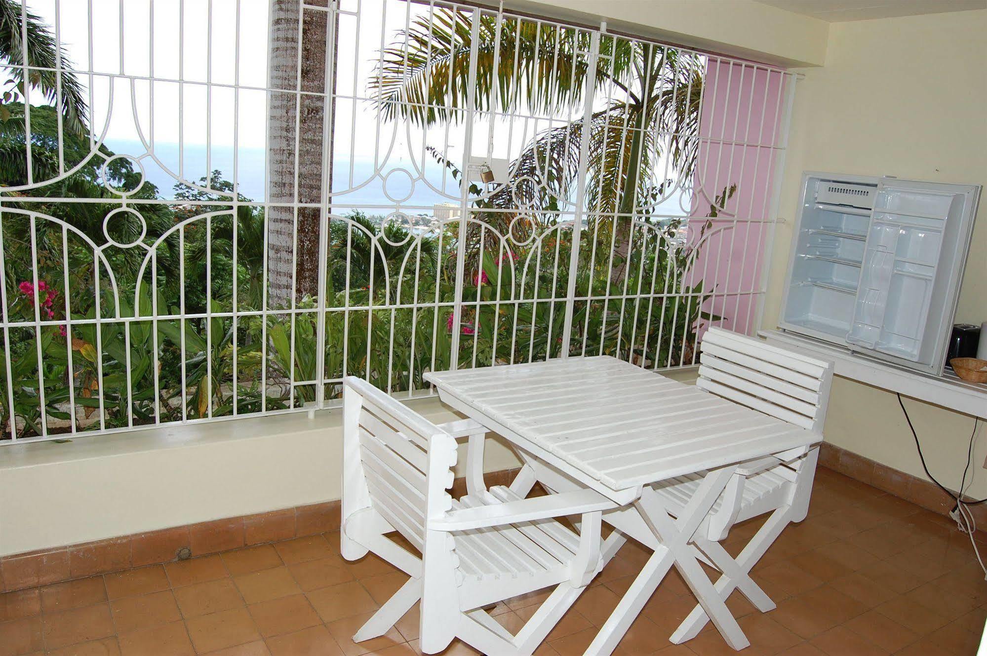 At Shaw Park Gardens & Waterfalls 2* Ocho Rios
