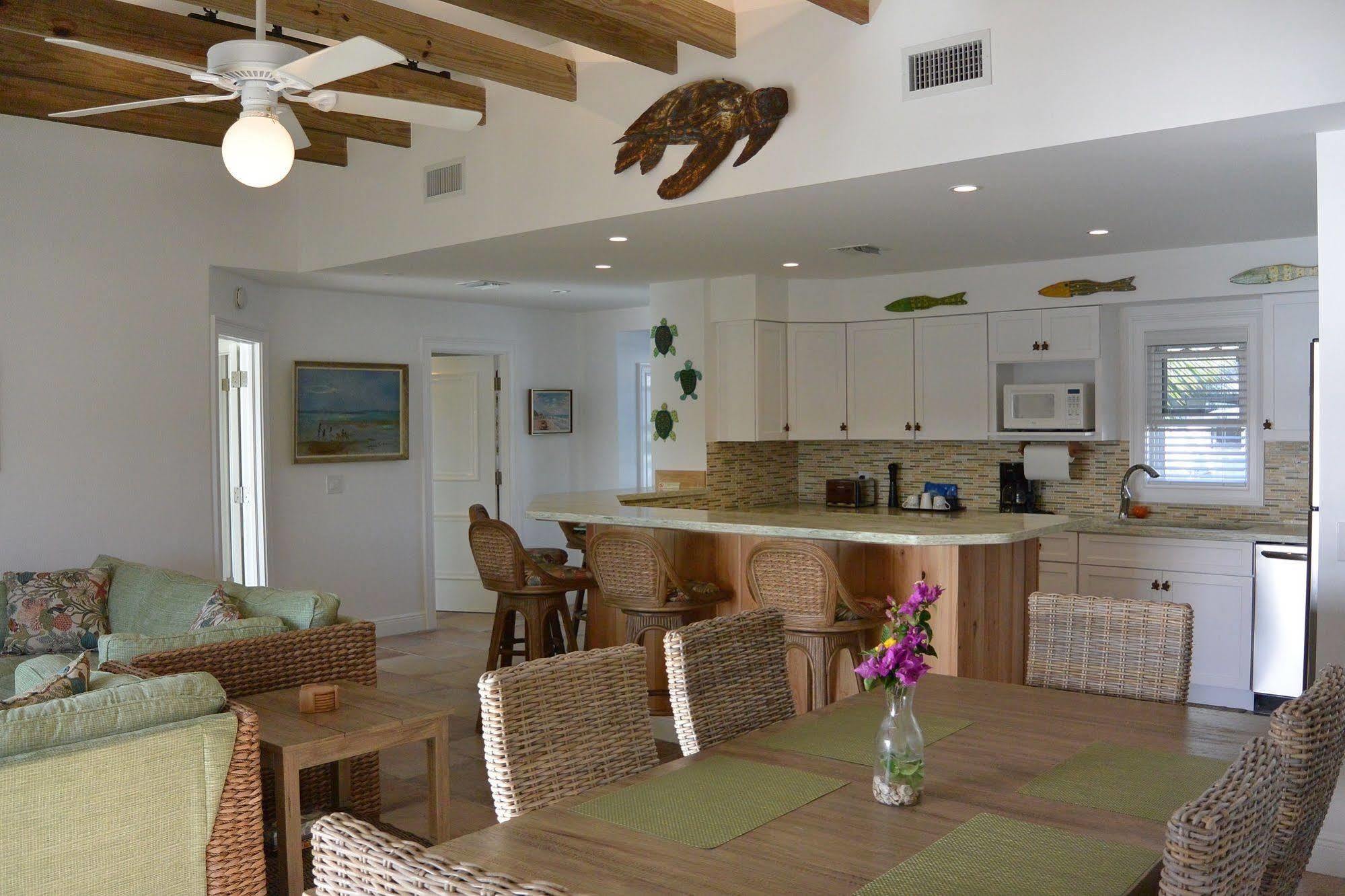 Green Turtle Club & Marina Resort 3*