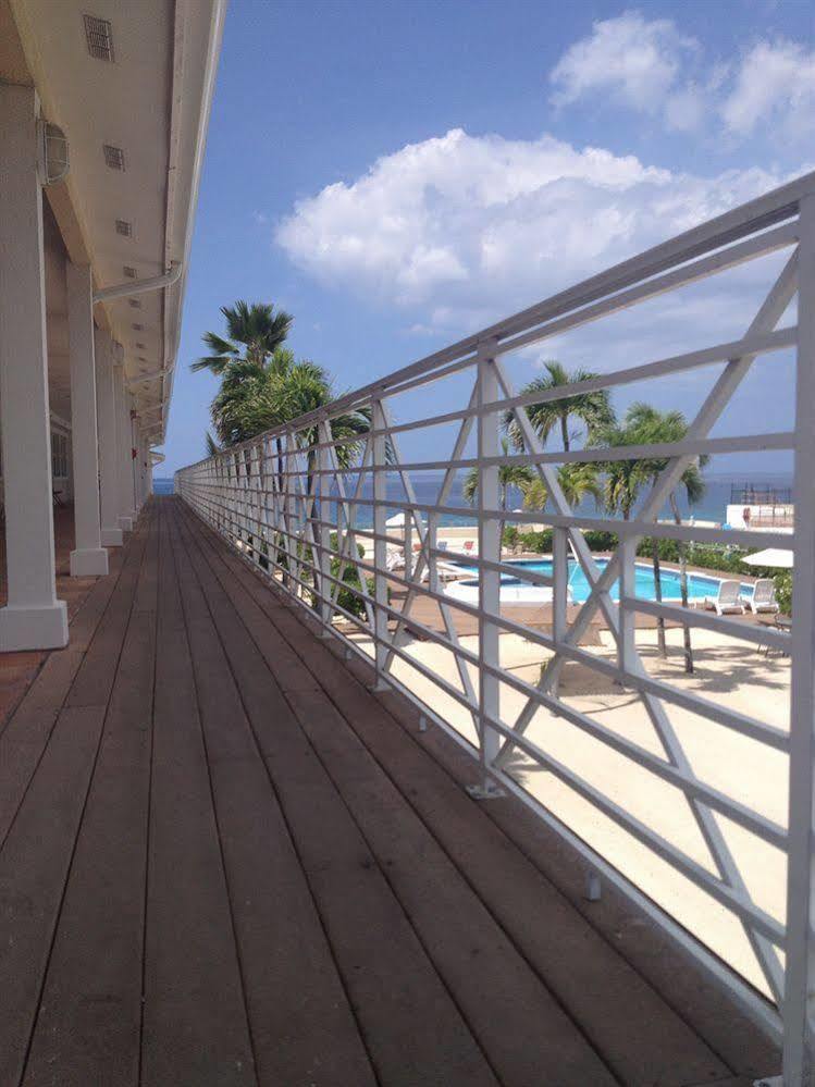 The Riviera, Grand Cayman 3* George Town