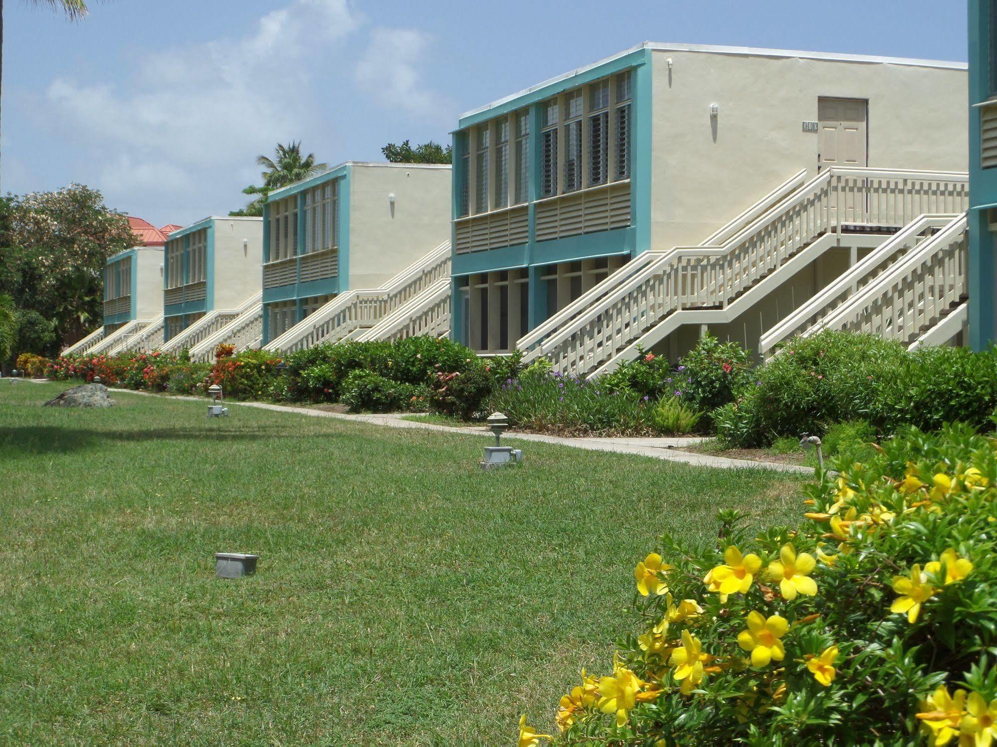 Crystal Cove Hotel
