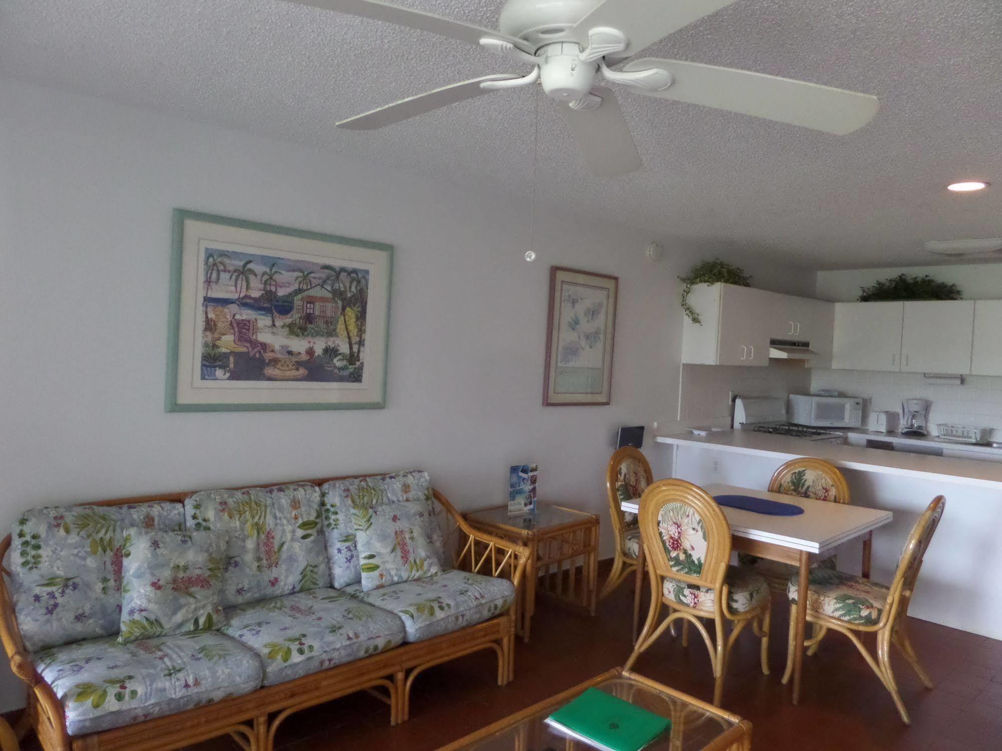 Crystal Cove 4*