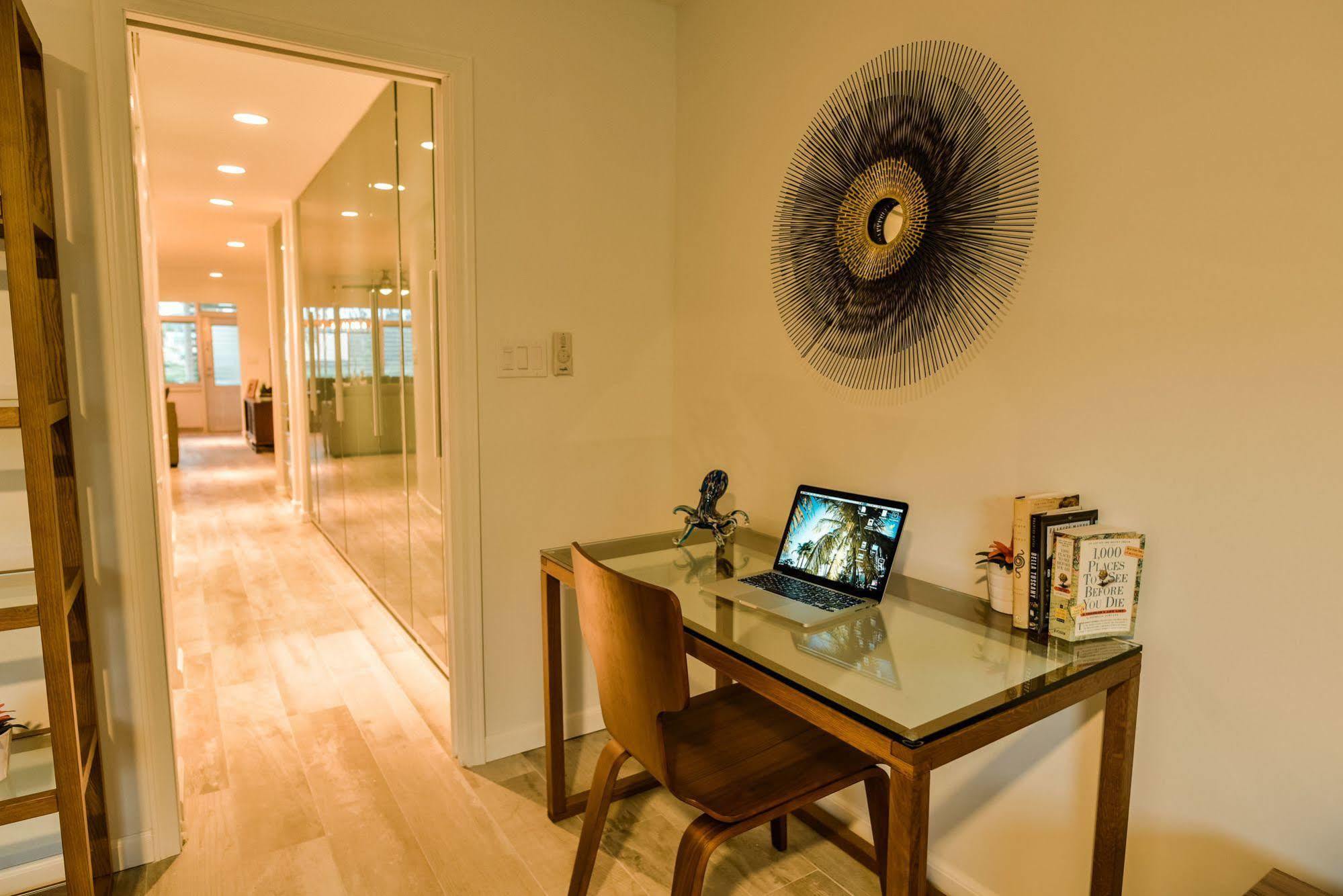 Hotel Crystal Cove